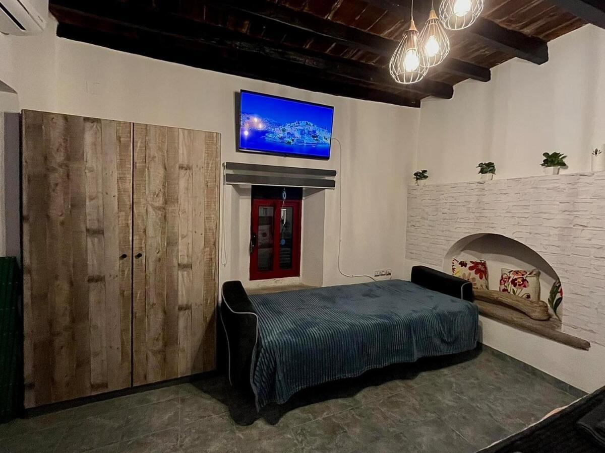 Symi Blue Studio Simi Exterior foto